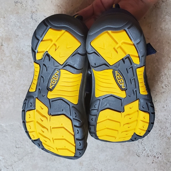 Keen H2 Water Shoes Youth Sz 4 NWOB - Picture 4 of 6